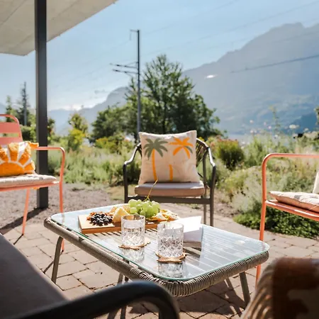 Flora Bay Spacious And Mountain View شقة