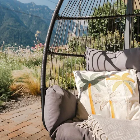 Flora Bay Spacious And Mountain View شقة