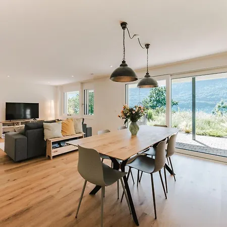 Flora Bay Spacious And Mountain View